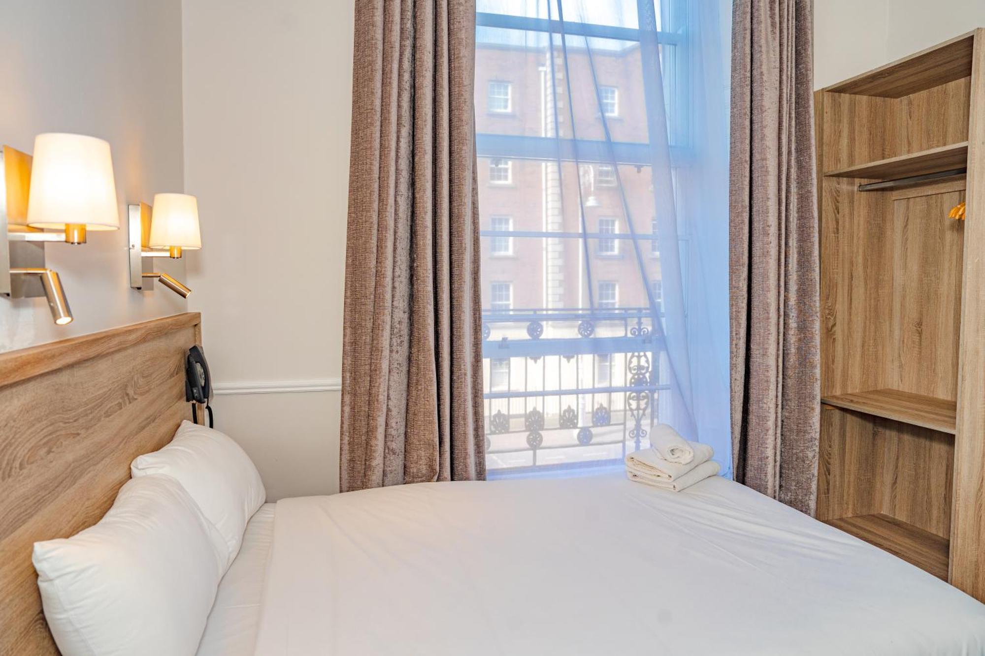 Iveagh Lodge, Dublin